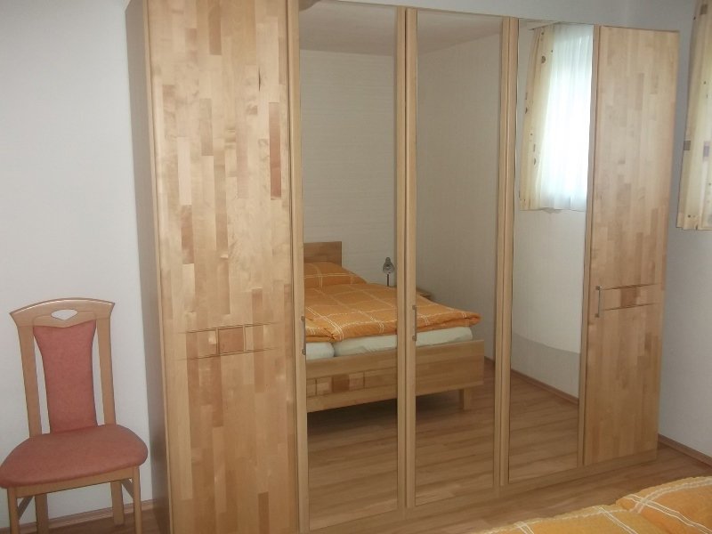 03-schlafzimmer-whg-1