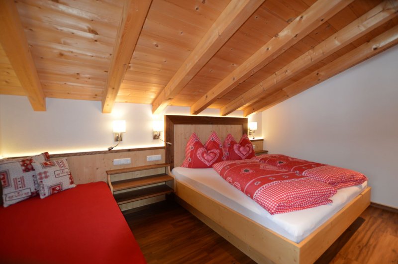 schlafzimmer-lechtl-1-2-neu