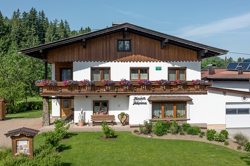 haus-alpina-steinerner-tisch-5-ellmau-06-2019-haus-sommer-1-privatzimmerverband-tirol