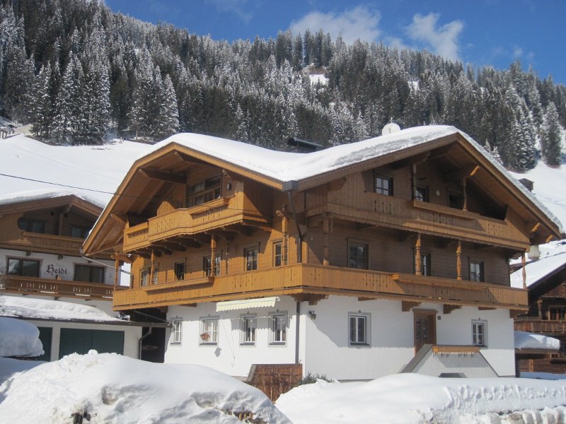 a-haus-bertoniwinter