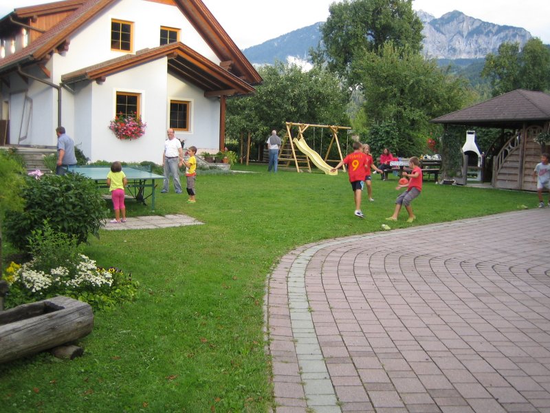 spielplatz-garten-ferienhaus-plozner-rattendorf-kaernten-copyright-ferienwohnung-plozner-7