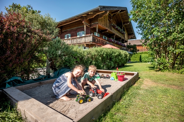 appartement-unterbering-stockach-2a-soell-06-2019-sandkiste-1