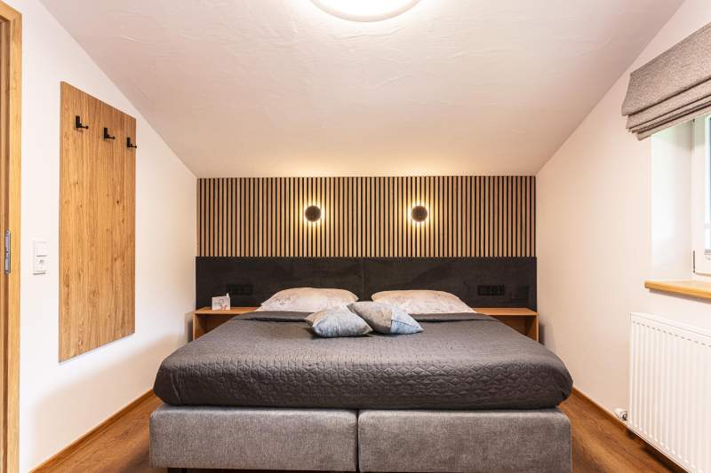 80a126aa-f217-4220-b5c7-db7a670d3f7f