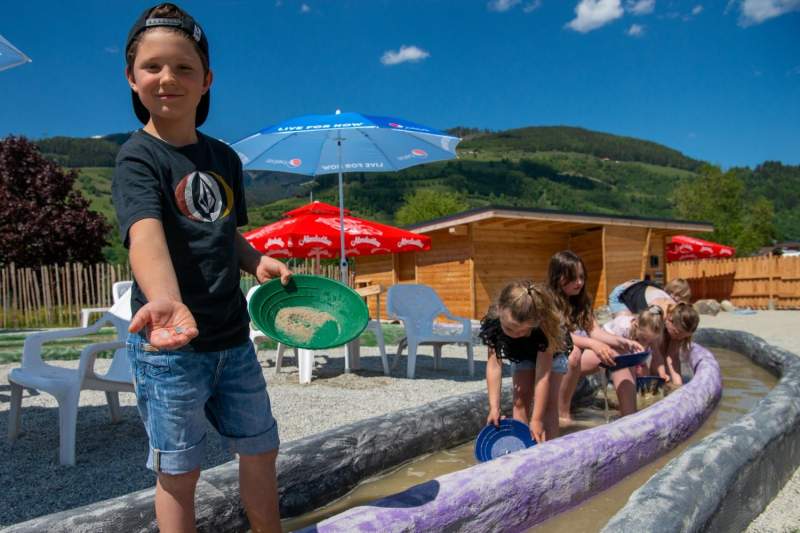 fc753ce8-4b33-4285-a970-36a331c2f969