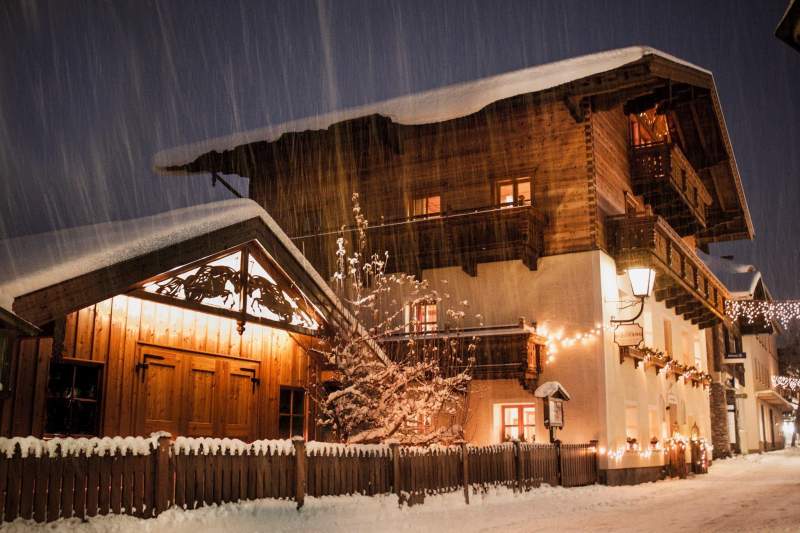 28e921b2-8040-441f-97c3-0d24c24843e8