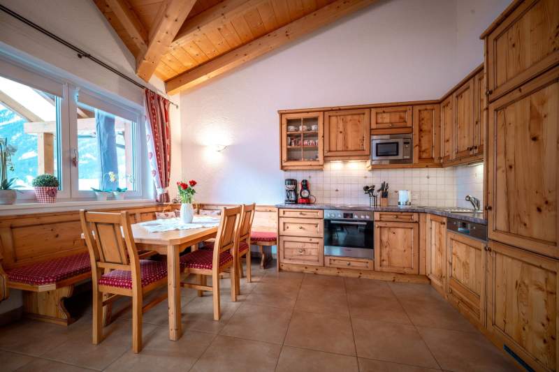 79fffd34-4fb0-4cdb-a558-1b3016a97fc7