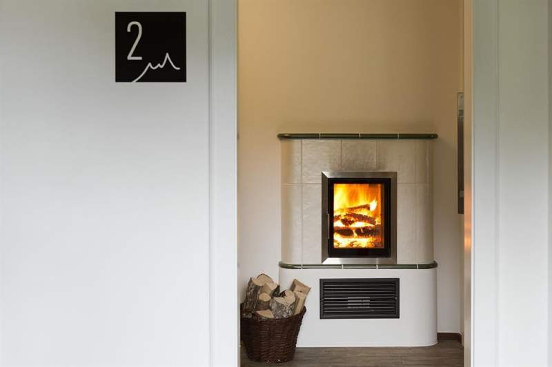 5325dd59-6f38-4e61-9d43-f1c62c61535a