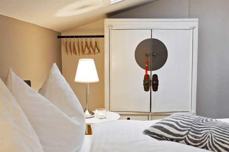 fc41119a-3077-4112-91a9-a6661368a1c9