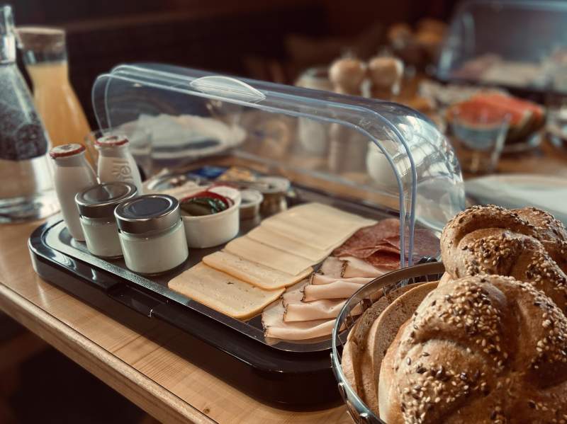 a9286eec-d908-4ad6-9d9a-c98f6cd485b4