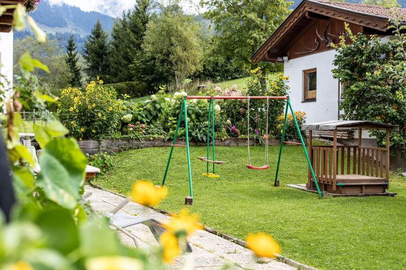 4eb24a88-b2c3-44a6-8988-9be06bab1937