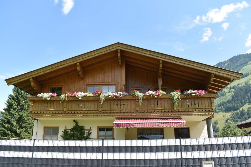 9d73f38b-72b8-45d6-bdfb-fec4cc7d6f97