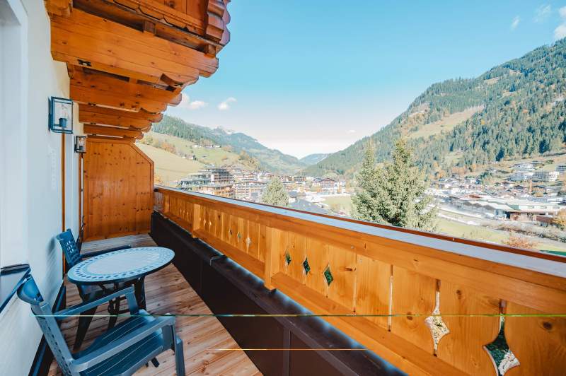 d9573c6c-7544-4cd4-855e-fb13c64358de