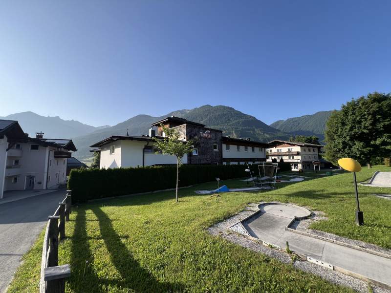 aeaf335e-1009-4280-9821-2354b7589d4b