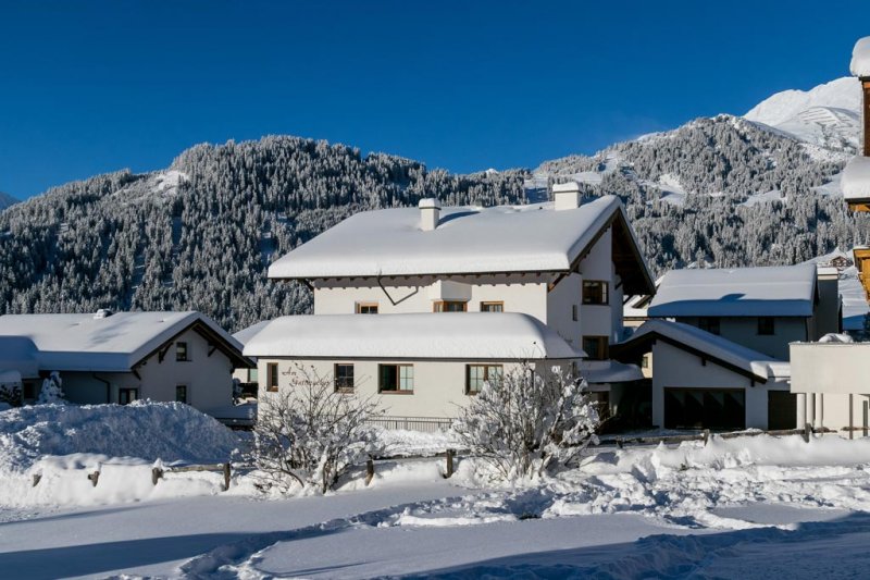 haus-winter-nordost-sonnena