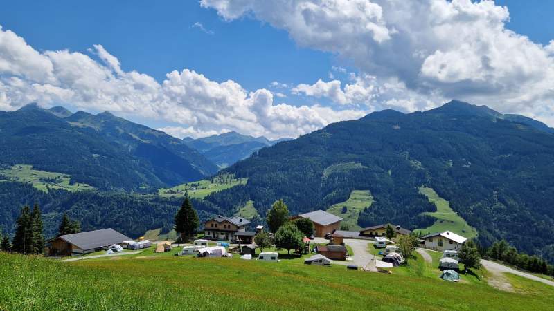 69b037e3-724e-4584-8460-ecc234c04b58