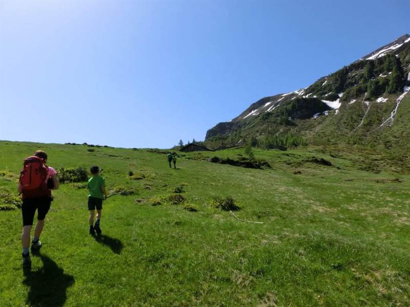 3fe43fbb-69dc-4484-bd3b-809fd82e3c0a