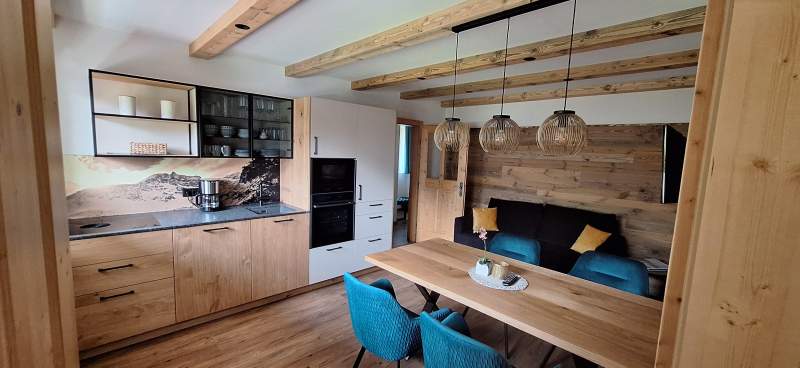 c2dd2db1-c97f-4cea-83c5-1b311a437ff6