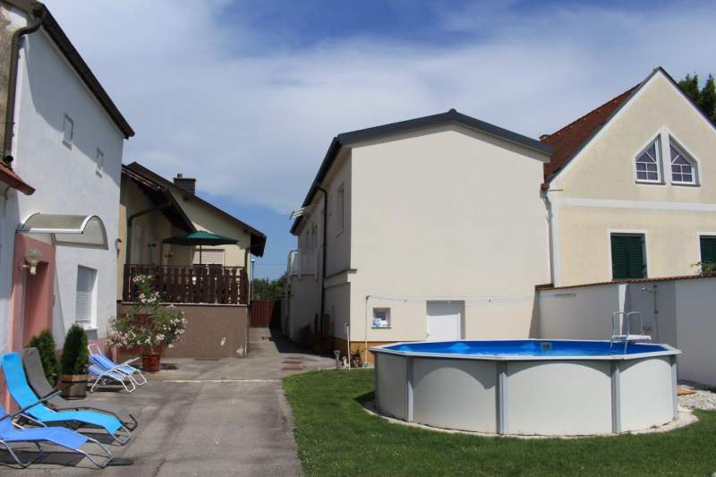 3e63d6ce-3fd3-450a-9575-0cc43cc7af87