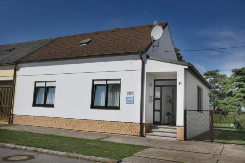 0613b435-5f70-444f-8c49-aa6439789ab7