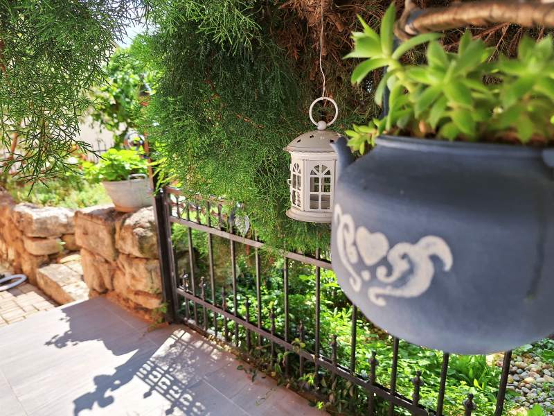 06ecd754-6bb8-4a75-b264-03d2be74173c