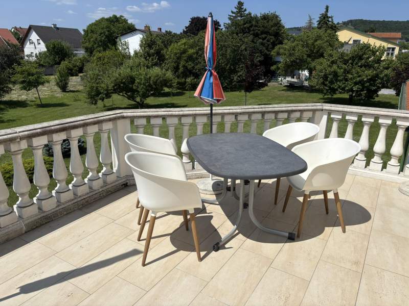 b68df327-4011-46dd-bd7a-4497478a38c3