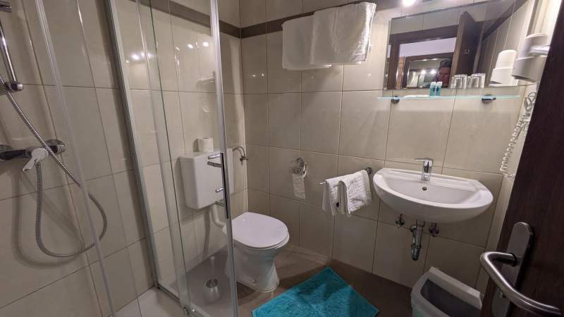 2e5ffef3-30d4-41f7-acd0-bd319082fa06