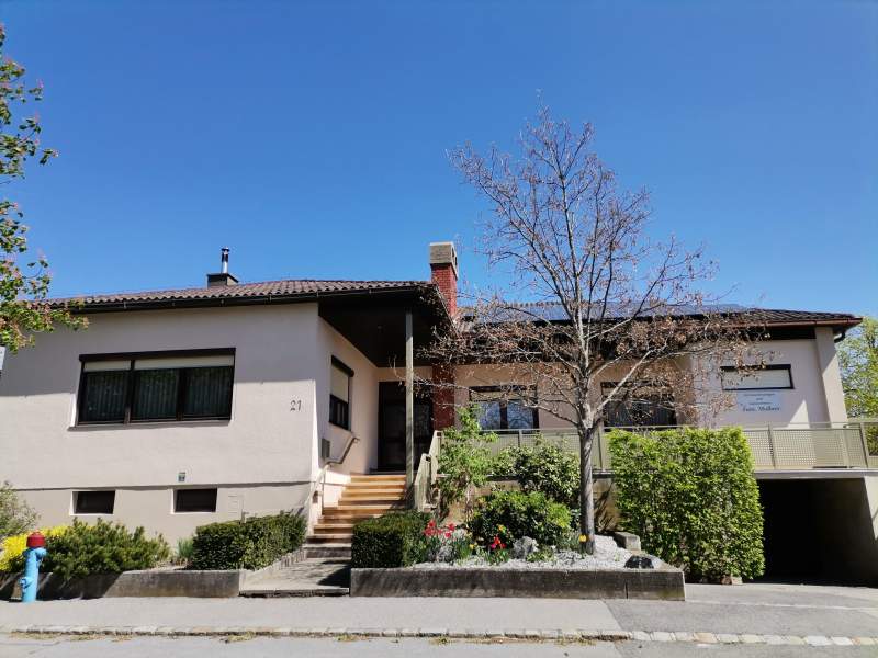 bd9774a1-a3e0-4e7d-b676-979ce2537c10