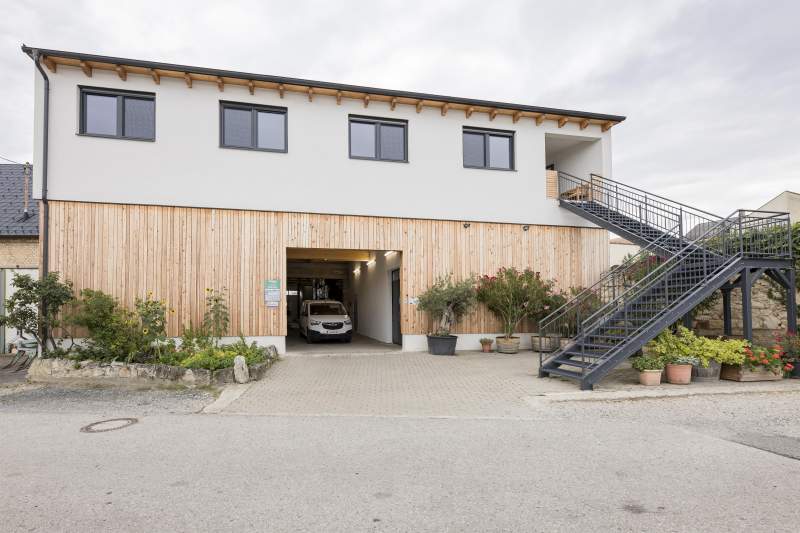 595de840-6490-48b8-902b-144e4b41a059