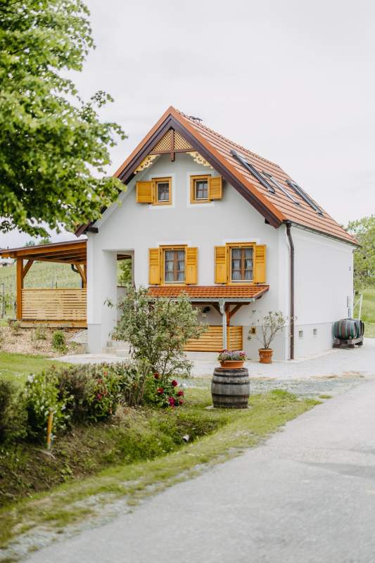 984883ea-71bf-461b-9277-3b2bbea2de01