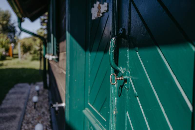 79e4debe-297f-4e3a-af72-224f78e8e450