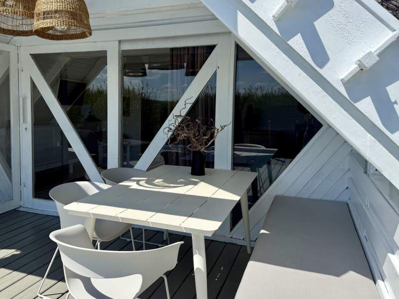 e998f7ac-e7b7-4165-9a16-38fc3d7aa431