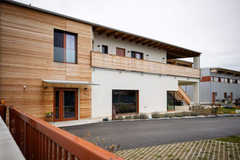 ef258175-04a7-4c13-832f-a77826efb578