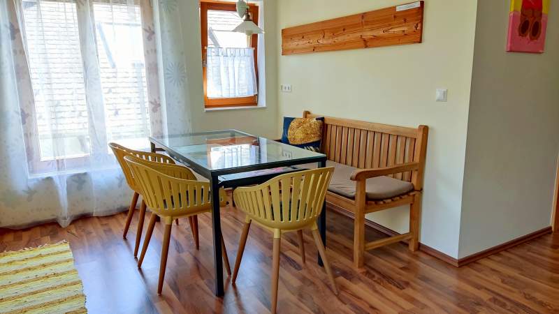 fddc5f39-9c1a-4cc7-a27a-89274c899543