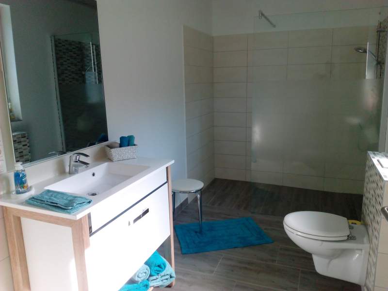 ef426995-d90a-48c2-9d95-ddde1bc411e9