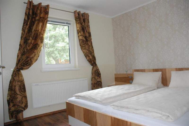 f7309a77-3372-479e-a4f9-142b889614ed