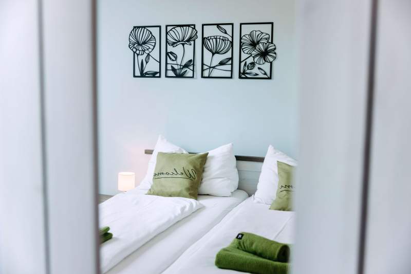 e03a4892-78ab-4a2b-a707-9df6cf5c7c5b