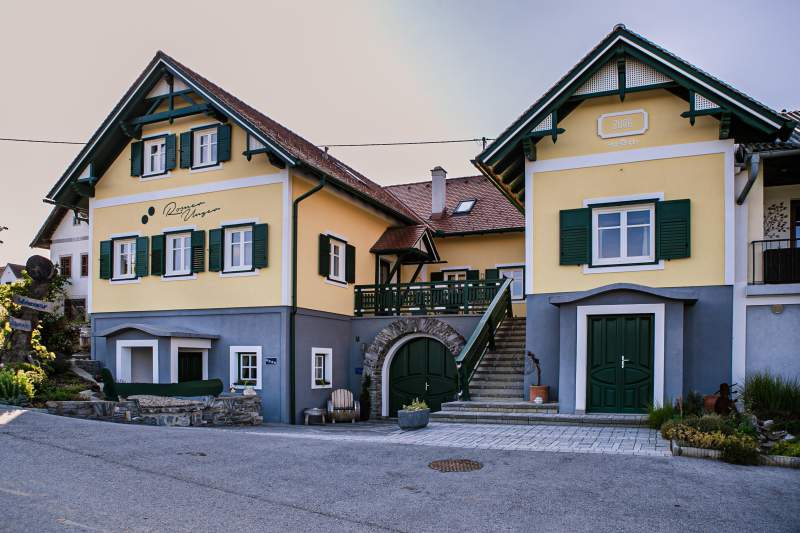 b174527b-cefa-4d86-8282-03b633af39a7