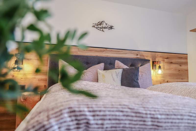 9b6b7d6b-0b9d-4ab3-b35d-116eb89cab61