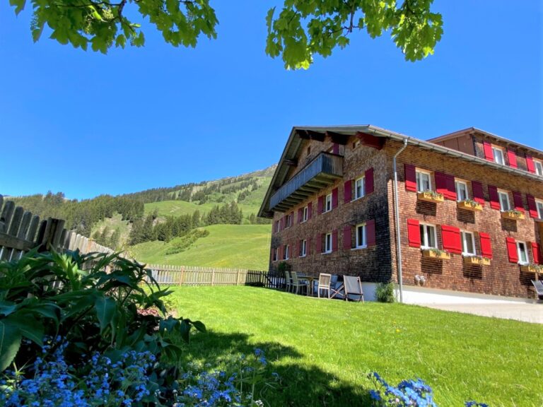 haus_vorne_bearbeitet_quer-768x576