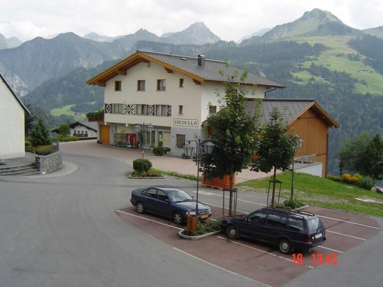 photo-uid-148-1358416441-768x576