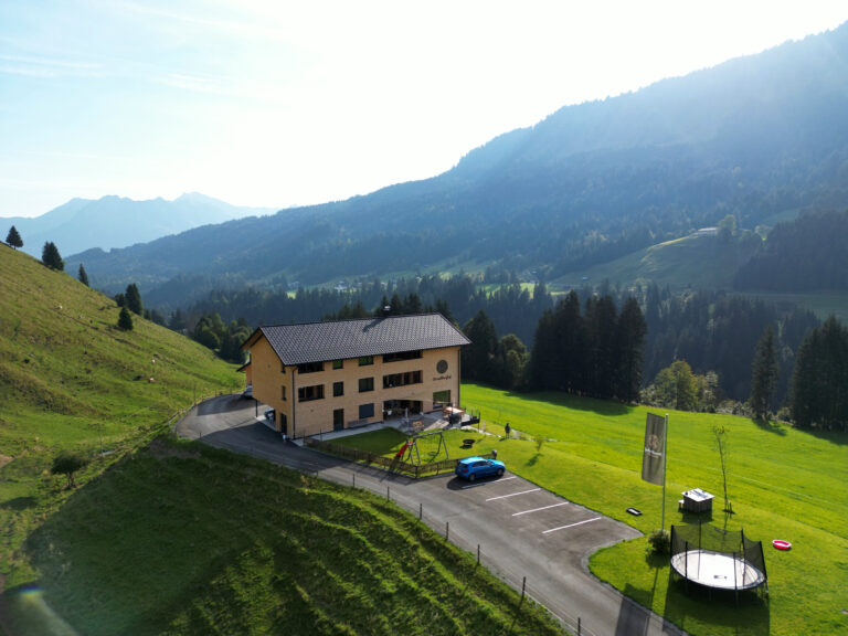 dji_0323-768x576