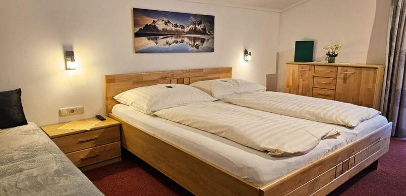 2a42b41b-4952-47b4-b76d-693a780dc233