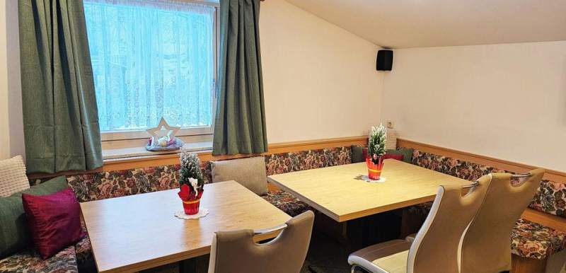 9fef5a42-131a-46f7-87c6-5f572f4afa07