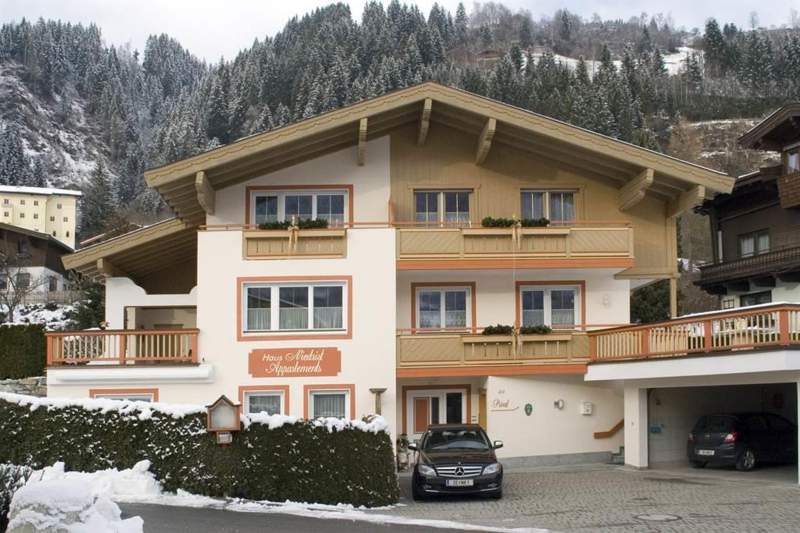 2b38d1e1-68c4-4810-a938-2e6e4cb77064