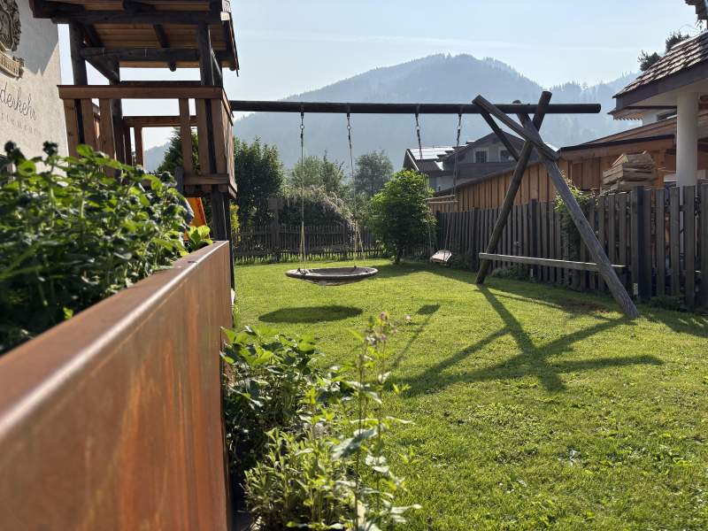 8343b355-8c84-4160-a880-2557e611b9fe