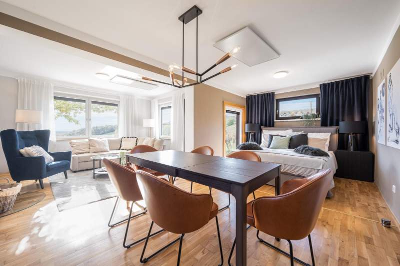 8edd1e7c-e994-4298-a244-0f50d872f3e7