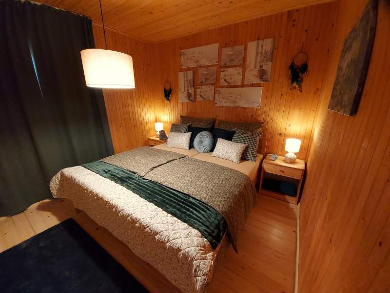 0dfc08a2-bd72-4ba1-8552-333cf8a24975