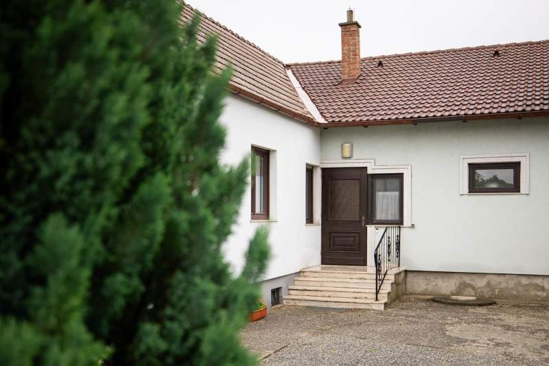 7fe8d968-6117-49a1-b33b-2fd6ec4b9b4e