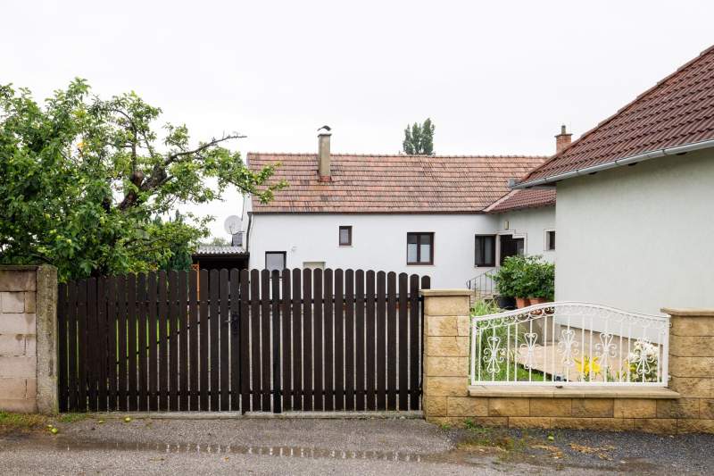 e76a89b5-a456-4502-98d7-379131d6eee5