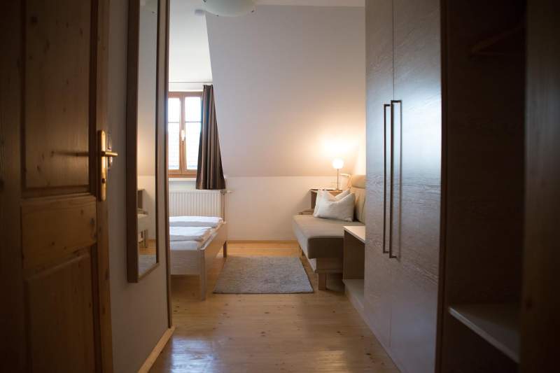 0c7c1557-ff8f-4870-9f7e-cbfaa97fcf49